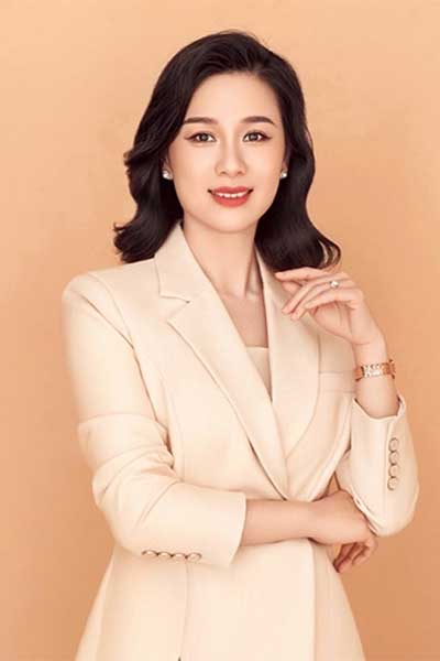 曾诗斯老师-实战商务礼仪与辅导专